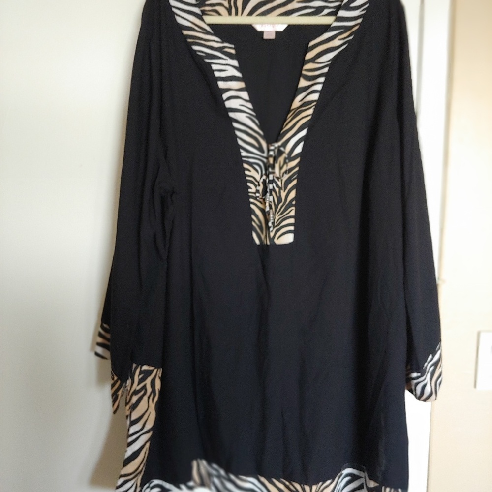 CACIQUE ZEBRA TRIMMED LOUNGER -  26/28 NWOT